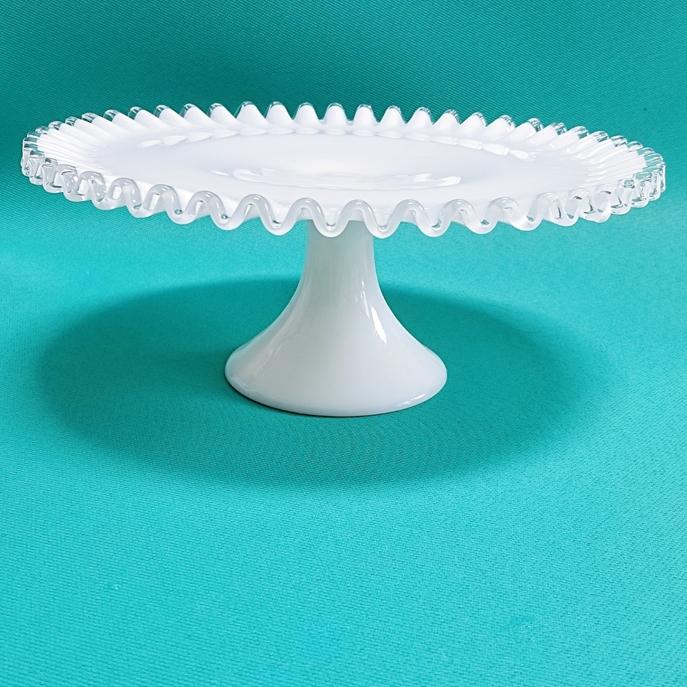 10" Handmade Ruffled Glass Wedding Cake Stand